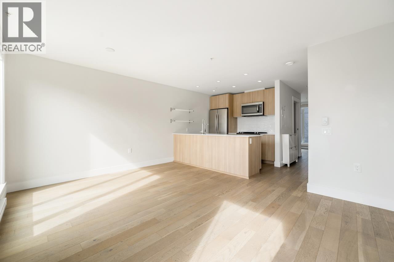 8 531 E 16th Avenue, West Vancouver, British Columbia  V5T 2V1 - Photo 2 - R3103521