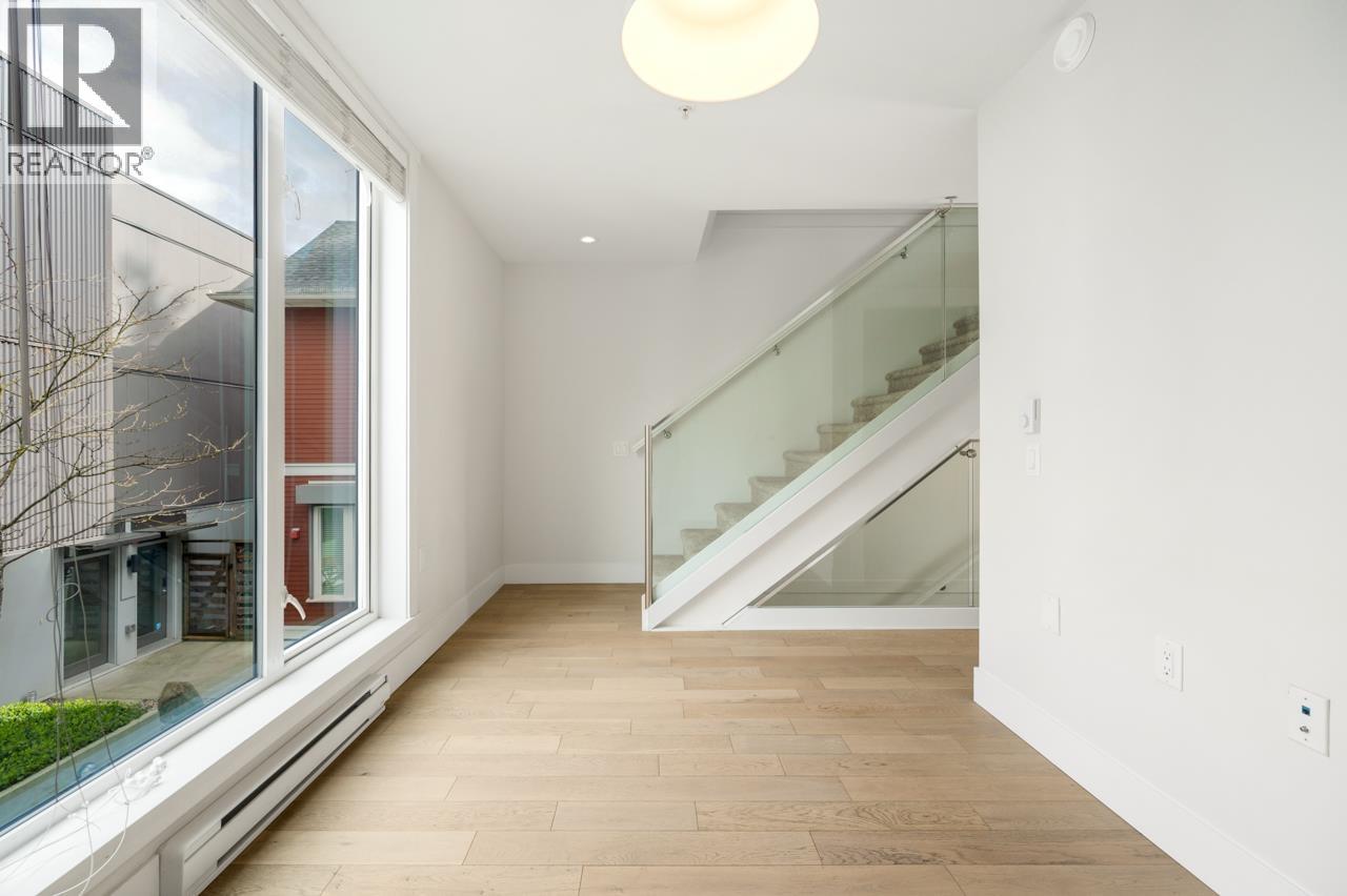 8 531 E 16th Avenue, West Vancouver, British Columbia  V5T 2V1 - Photo 9 - R3103521