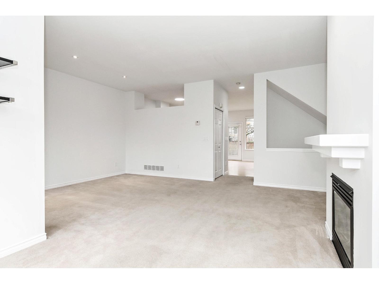 28 14959 58 Avenue, Surrey, British Columbia  V3S 9Y9 - Photo 5 - R3113550