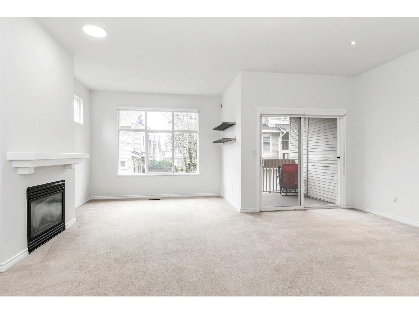 28 14959 58 Avenue, Surrey, British Columbia  V3S 9Y9 - Photo 3 - R3113550