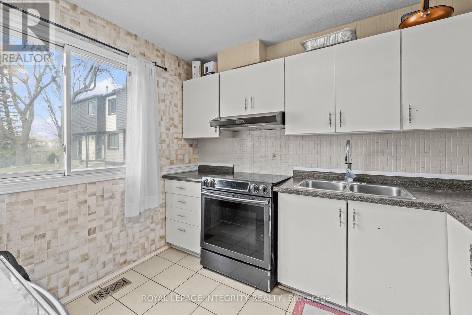 3565 Aladdin Lane, Ottawa, Ontario  K1T 1E1 - Photo 4 - X13022564