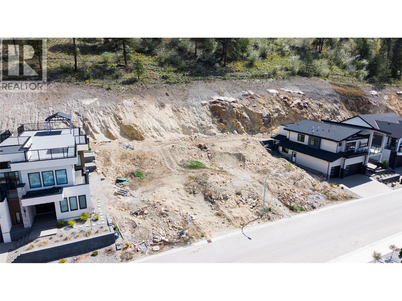 1181 Lone Pine Drive, Kelowna, British Columbia  V1P 0A5 - Photo 3 - 10384114