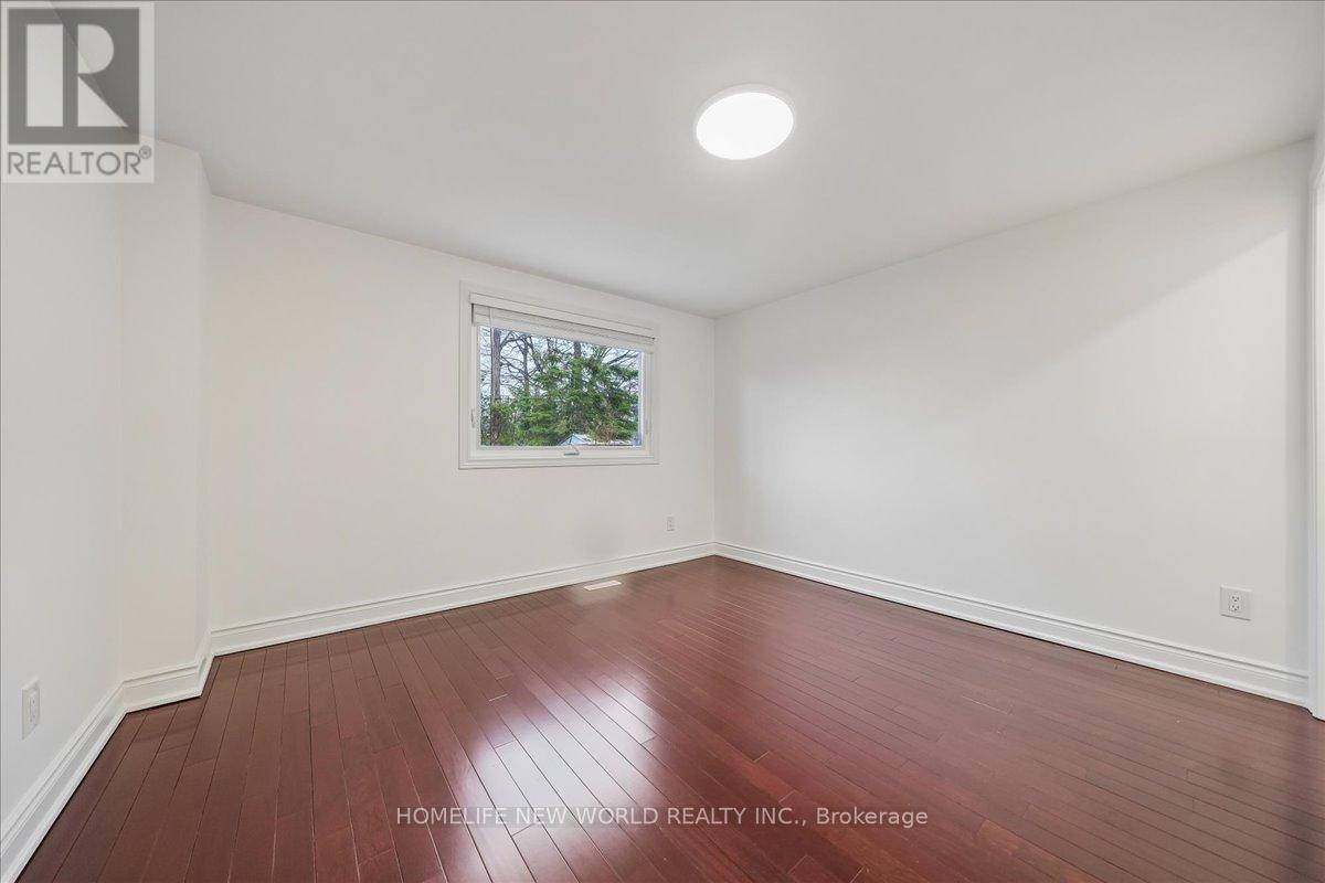 Main Floor & Upper Floor - 16 Flavian Crescent, Toronto, Ontario  M2H 1V9 - Photo 2 - C13022512