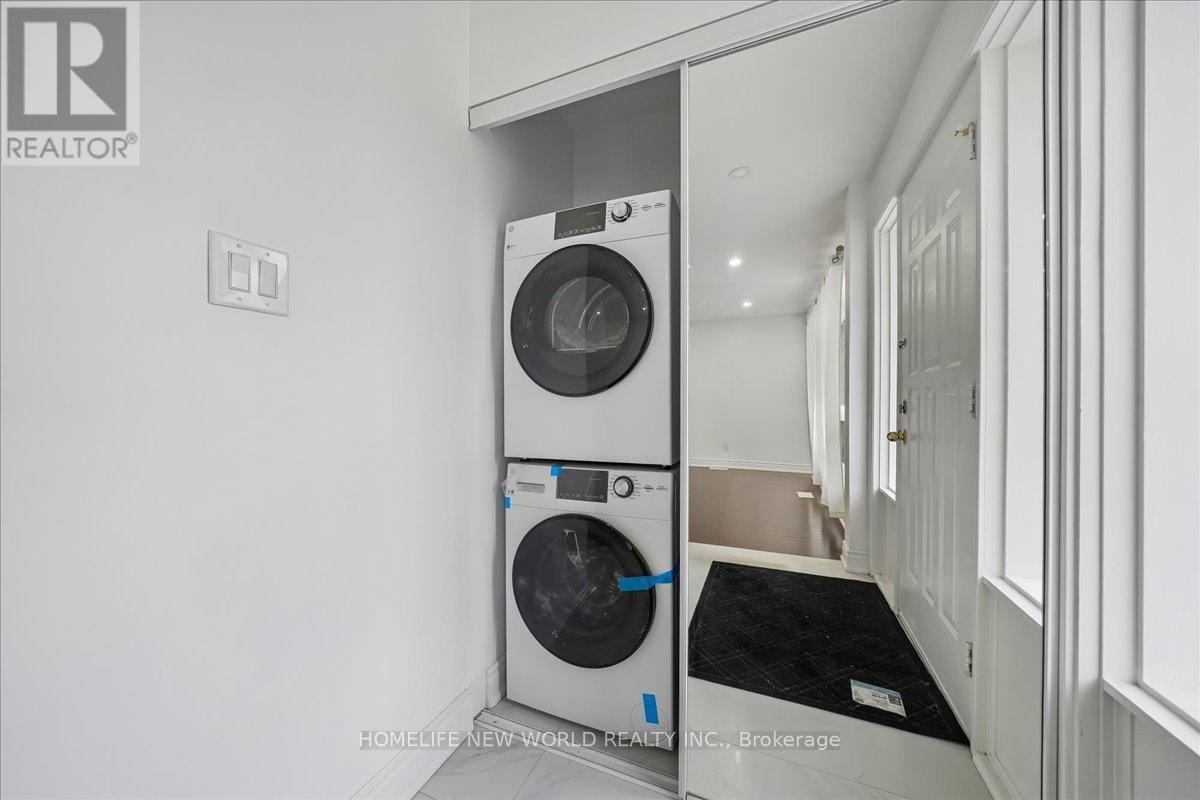 Main Floor & Upper Floor - 16 Flavian Crescent, Toronto, Ontario  M2H 1V9 - Photo 4 - C13022512