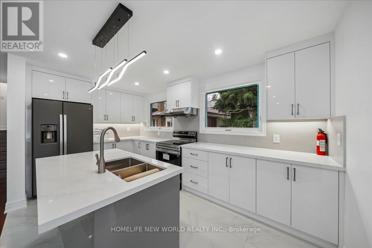 Main Floor & Upper Floor - 16 Flavian Crescent, Toronto, Ontario  M2H 1V9 - Photo 5 - C13022512