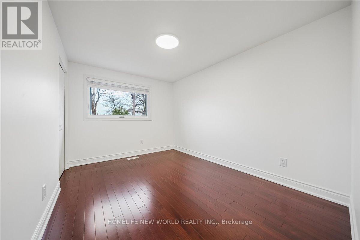 Main Floor & Upper Floor - 16 Flavian Crescent, Toronto, Ontario  M2H 1V9 - Photo 8 - C13022512