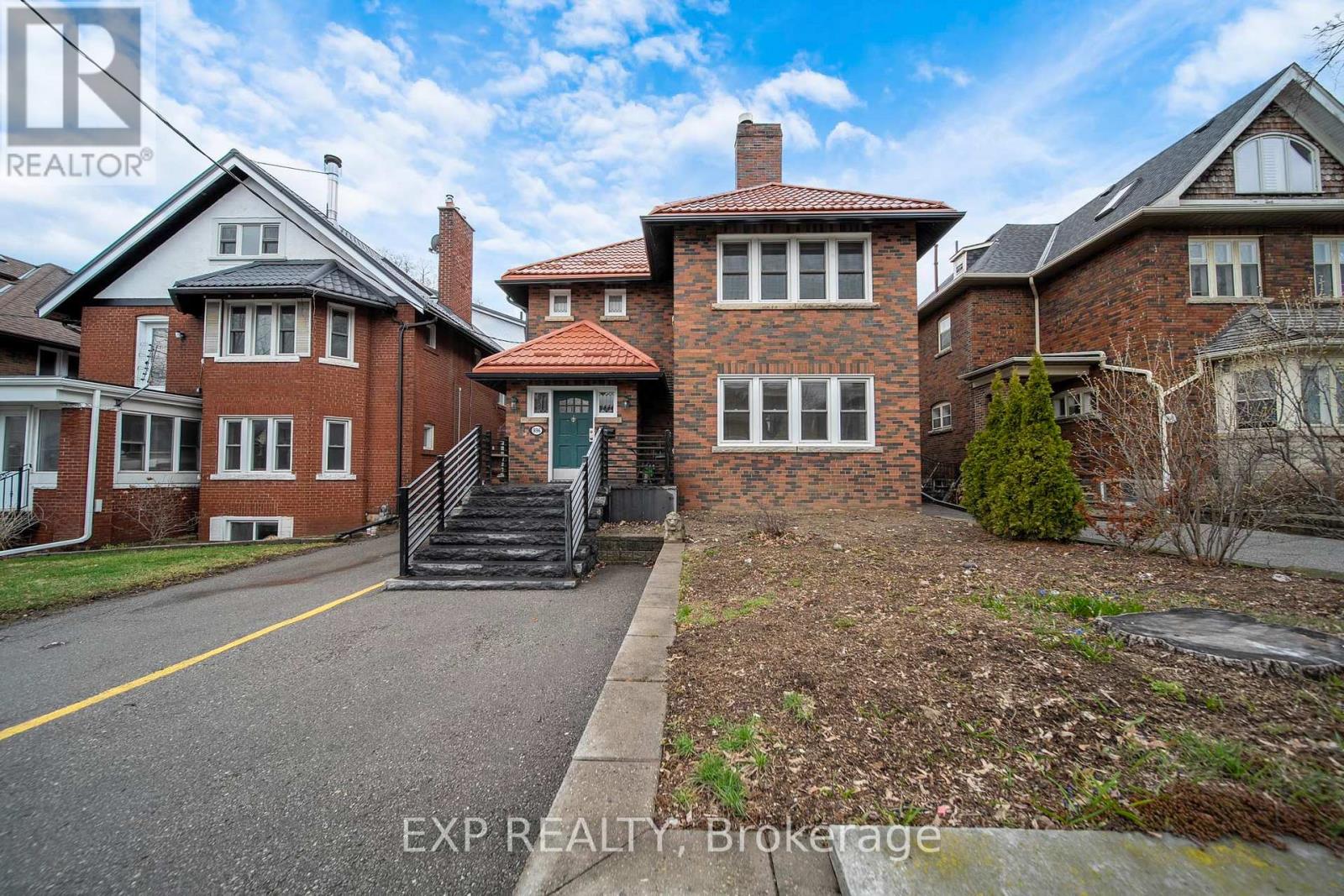 Third Floor - 896 Avenue Road, Toronto, Ontario  M5P 2K6 - Photo 1 - C13022518