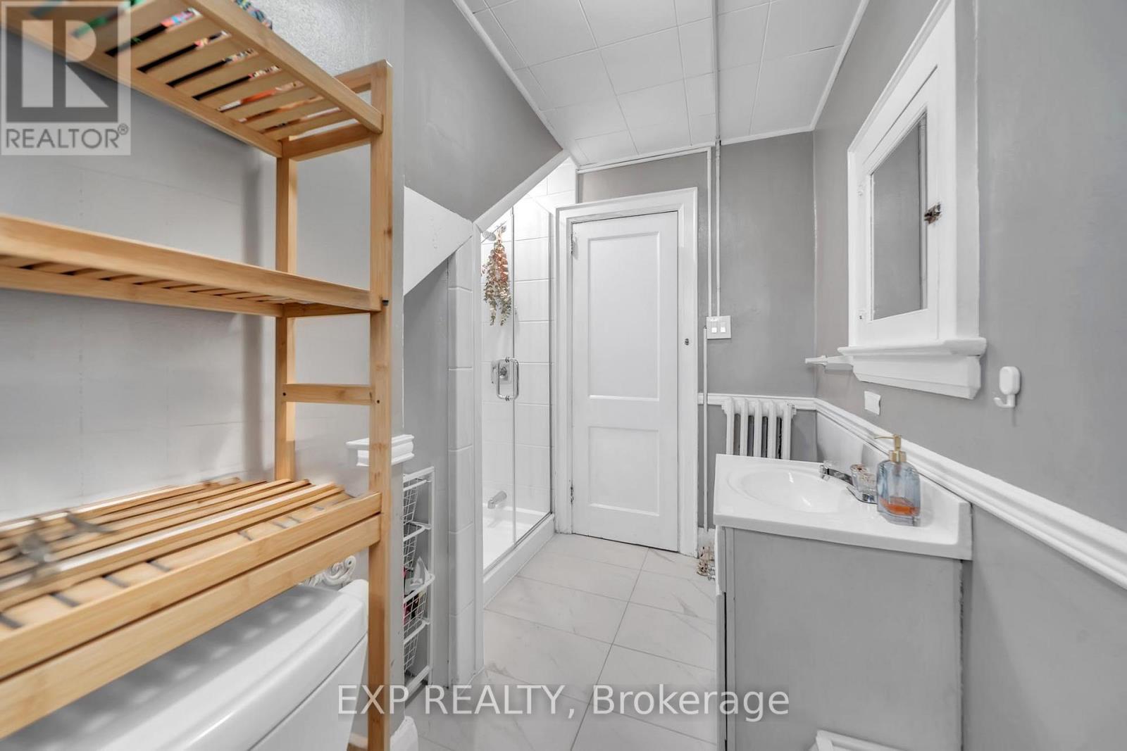 Third Floor - 896 Avenue Road, Toronto, Ontario  M5P 2K6 - Photo 19 - C13022518