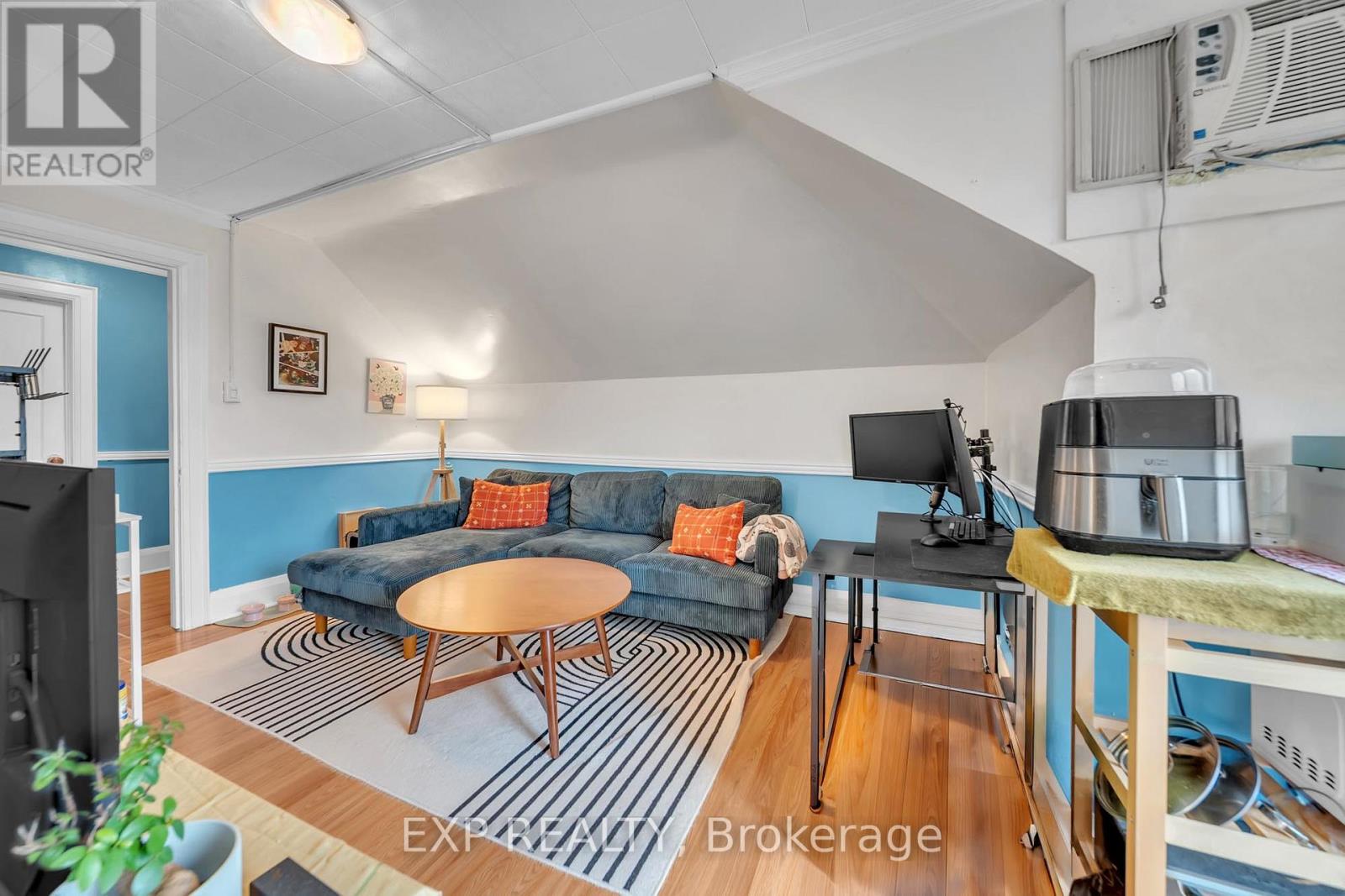 Third Floor - 896 Avenue Road, Toronto, Ontario  M5P 2K6 - Photo 9 - C13022518