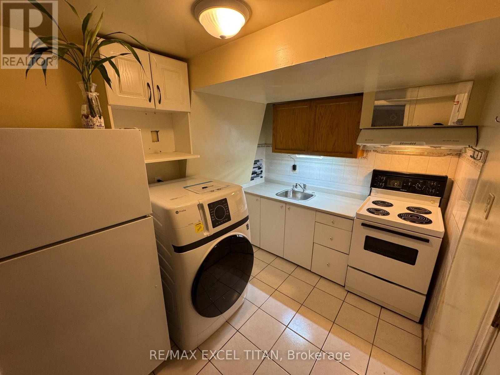 Lower - 251 Shawnee Circle, Toronto, Ontario  M2H 2Y3 - Photo 10 - C13022528