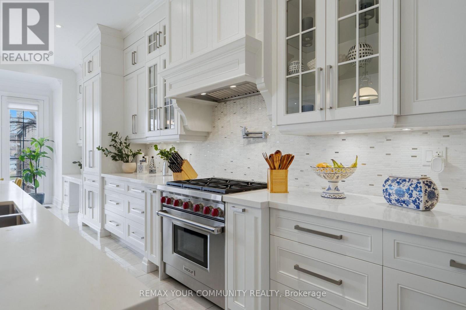 116 Frontenac Avenue, Toronto, Ontario  M5N 1Z8 - Photo 11 - C13022546