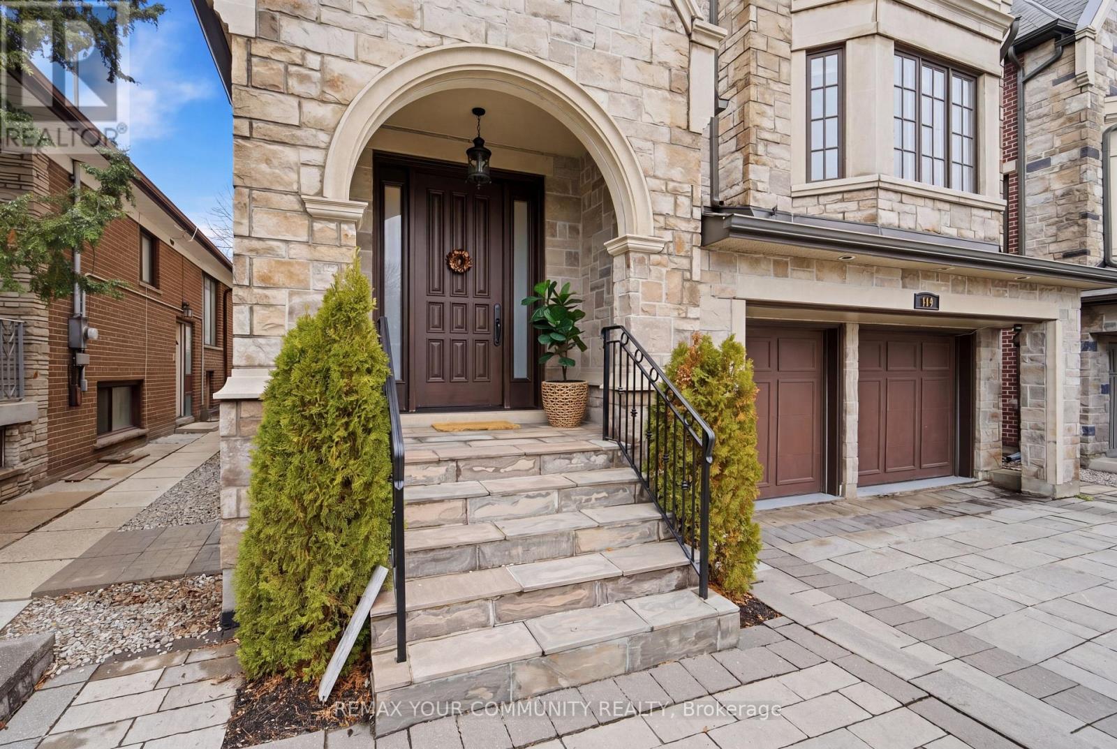 116 Frontenac Avenue, Toronto, Ontario  M5N 1Z8 - Photo 2 - C13022546