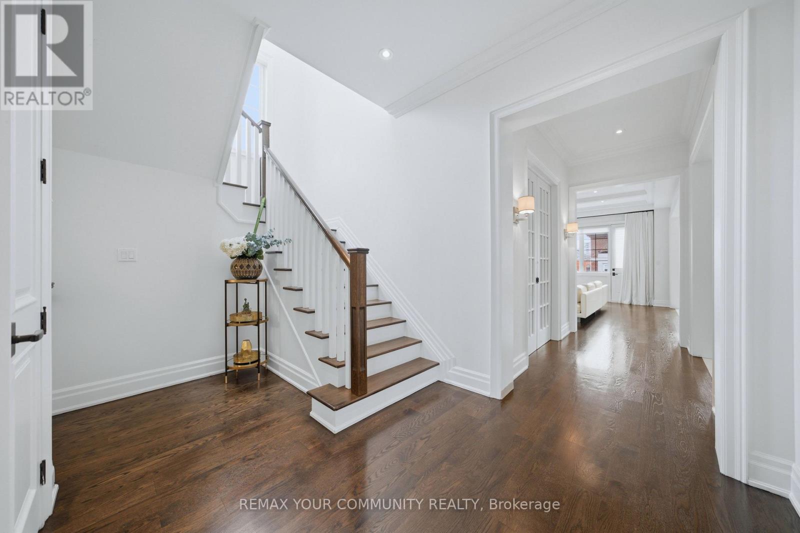 116 Frontenac Avenue, Toronto, Ontario  M5N 1Z8 - Photo 4 - C13022546