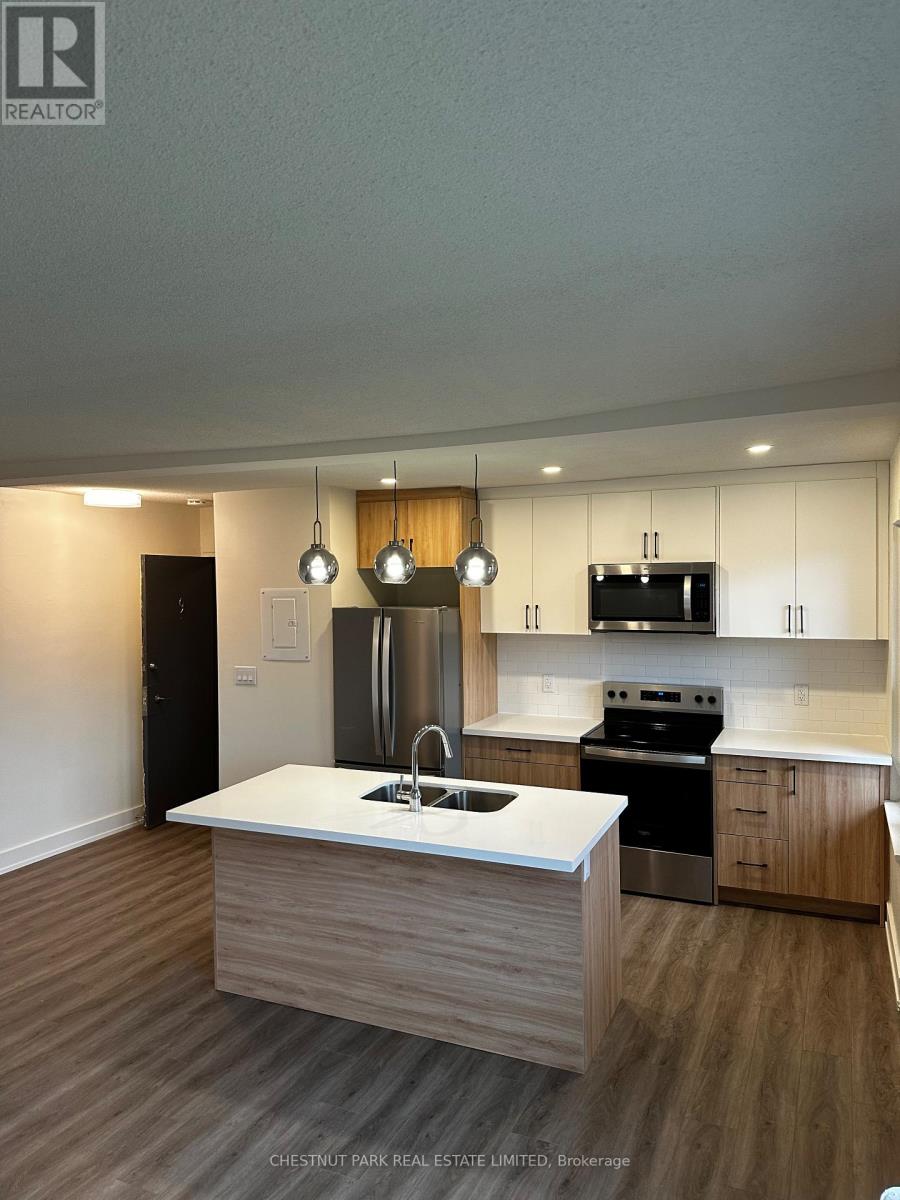 9 - 6 Wingreen Court, Toronto, Ontario  M3B 1B9 - Photo 4 - C13022554