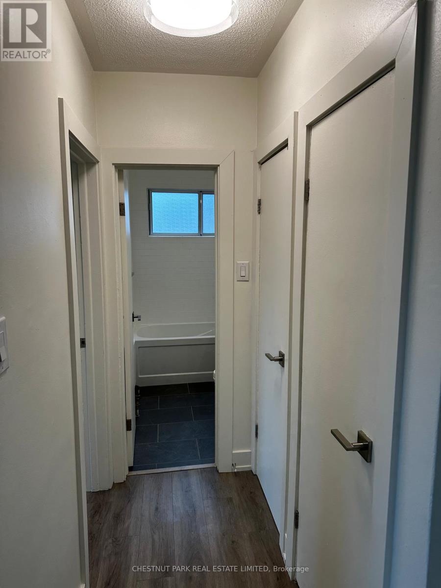 9 - 6 Wingreen Court, Toronto, Ontario  M3B 1B9 - Photo 7 - C13022554