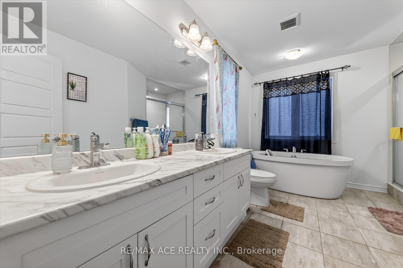 1419 Mockingbird Square, Pickering, Ontario  L1X 0N8 - Photo 26 - E13022514