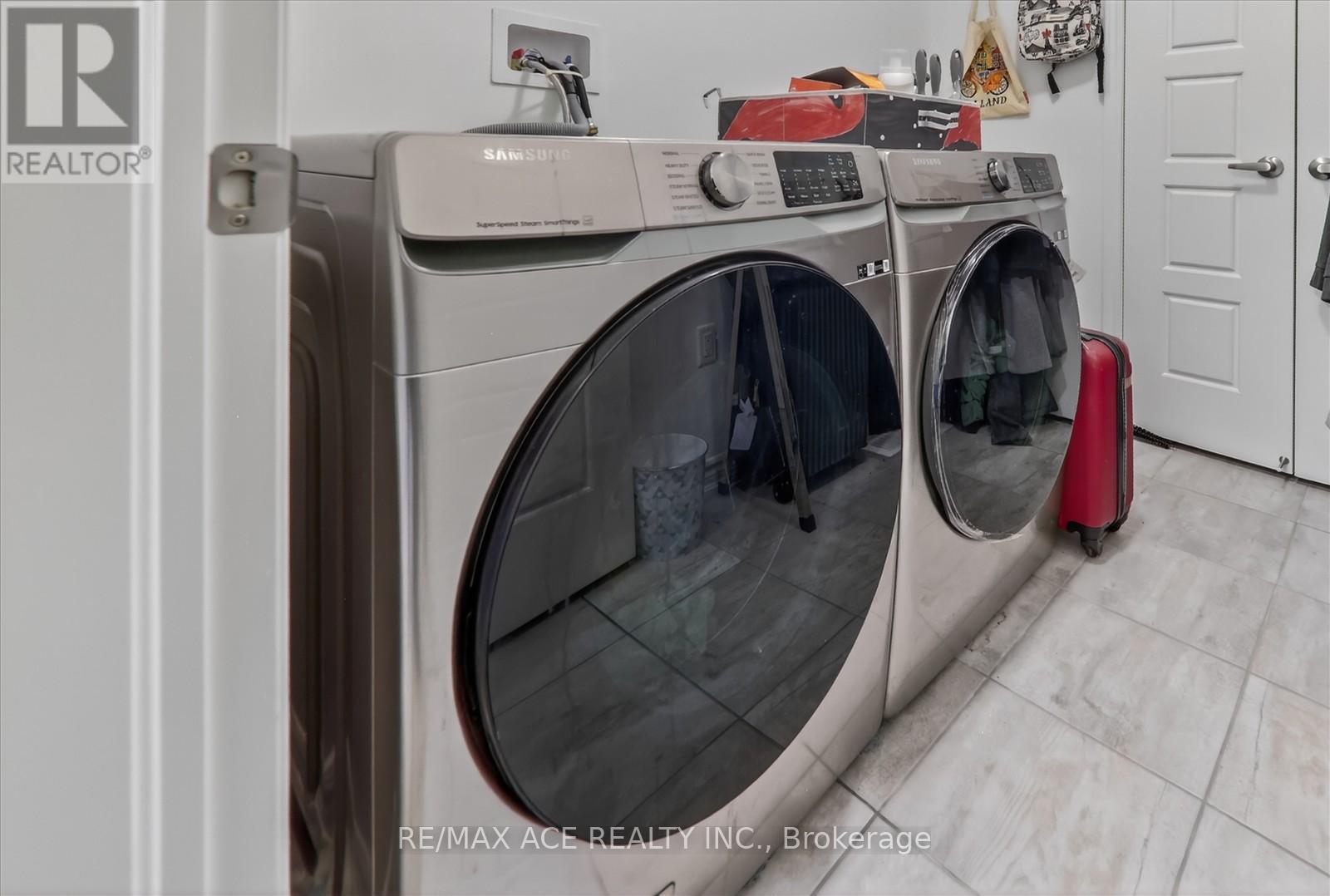 1419 Mockingbird Square, Pickering, Ontario  L1X 0N8 - Photo 28 - E13022514