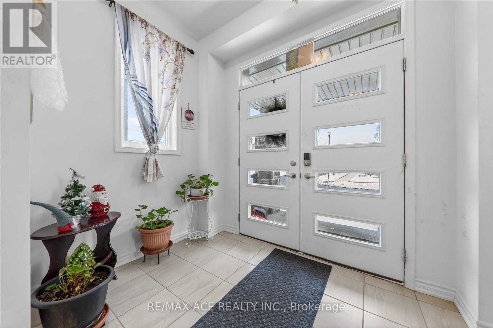 1419 Mockingbird Square, Pickering, Ontario  L1X 0N8 - Photo 5 - E13022514