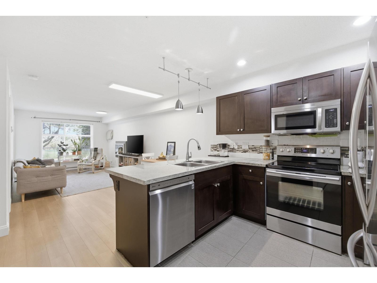 109 45640 Alma Avenue, Vedder Crossing, Chilliwack, British Columbia  V2R 0P8 - Photo 4 - R3108443