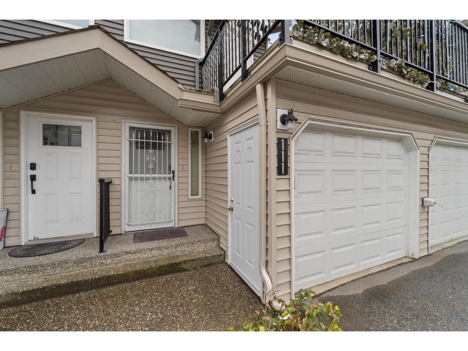 111 8972 Fleetwood Way, Surrey, British Columbia  V3R 0T5 - Photo 4 - R3113481