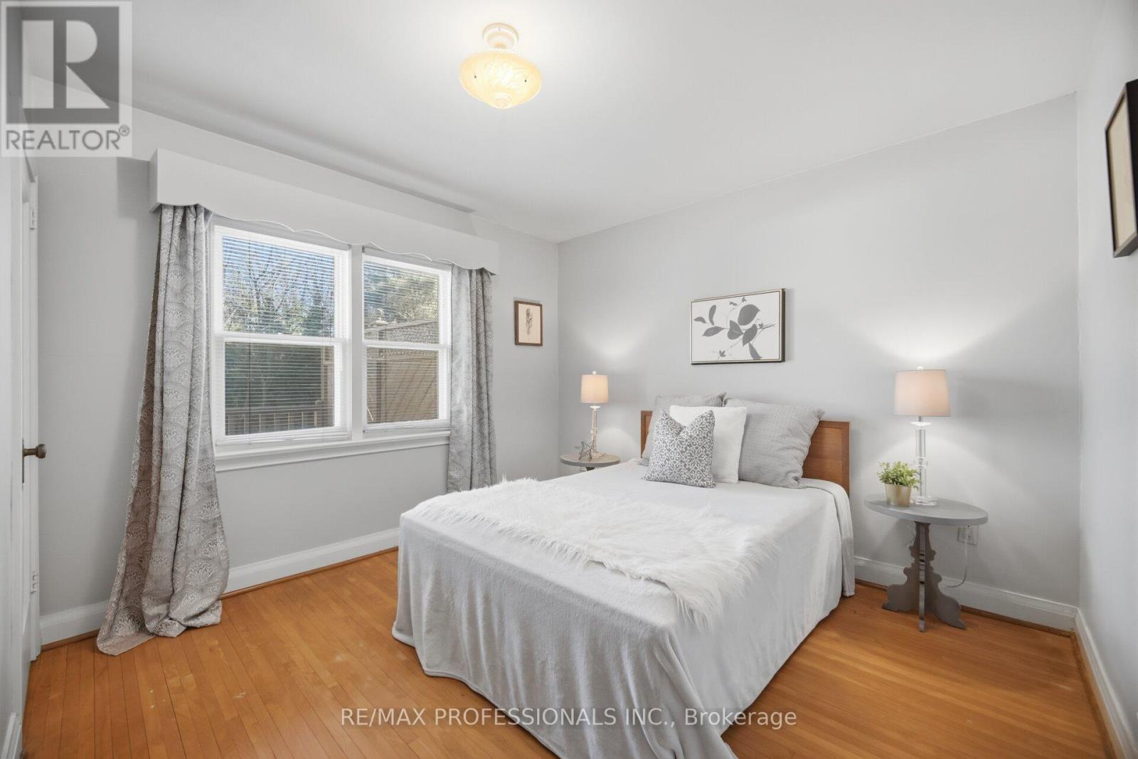 1 Loyalist Road, Toronto, Ontario  M9A 3P2 - Photo 16 - W12944794