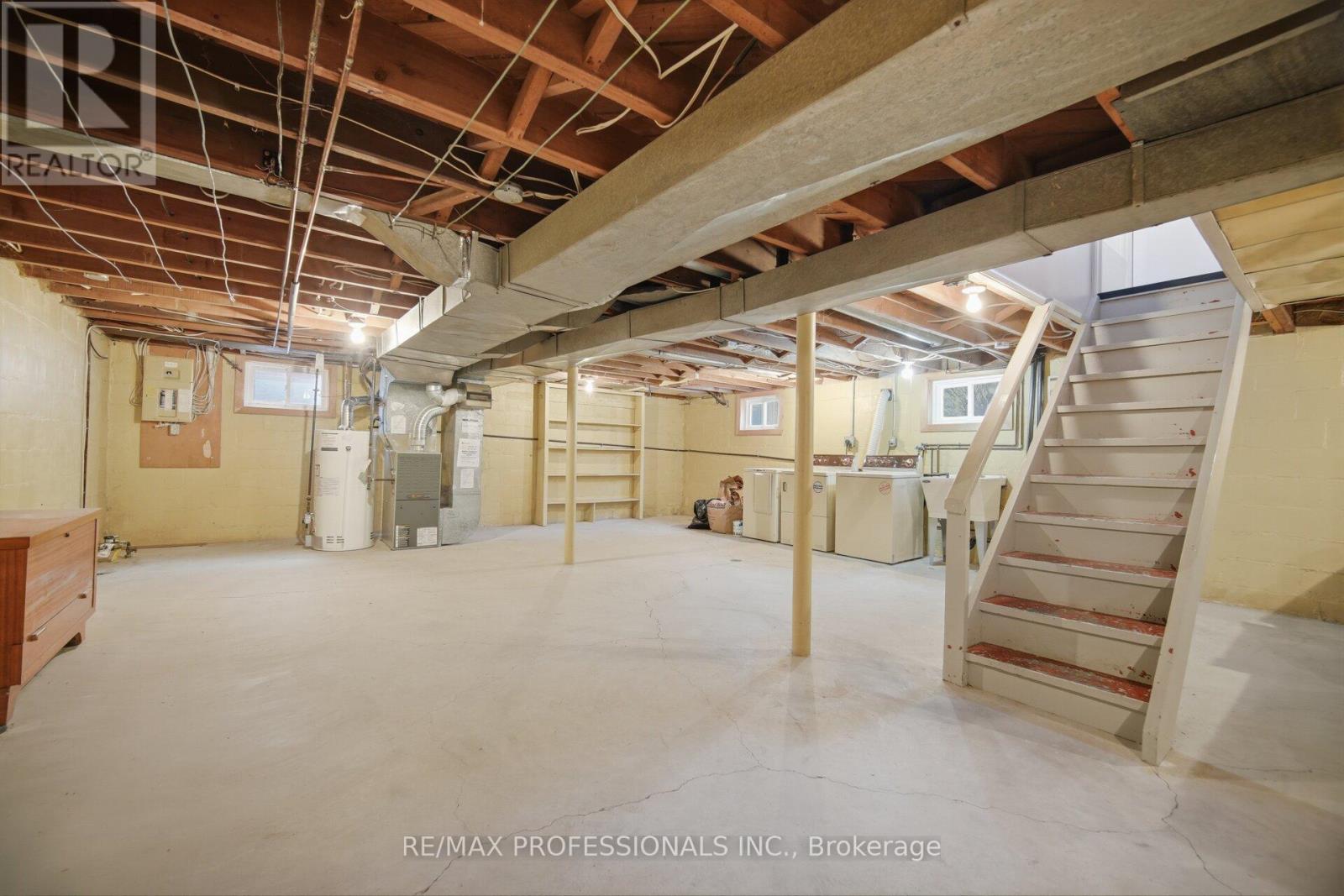 1 Loyalist Road, Toronto, Ontario  M9A 3P2 - Photo 24 - W12944794