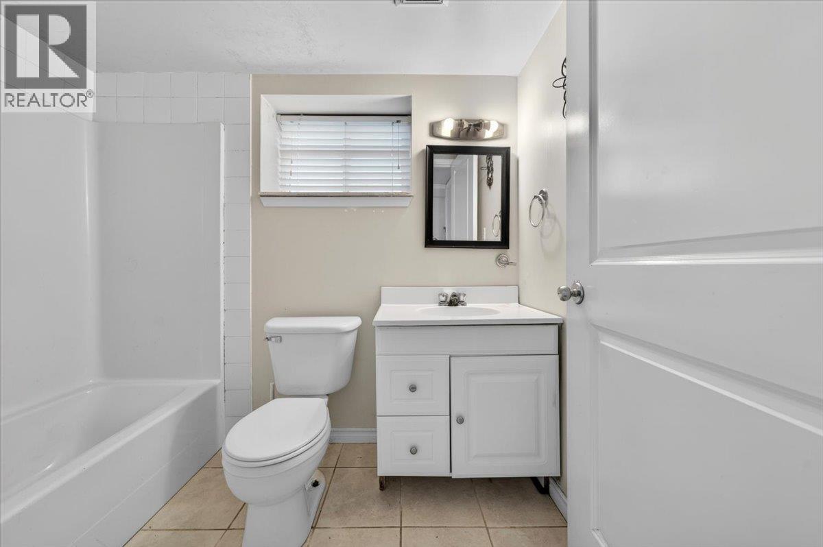 11851 221 Street, Maple Ridge, British Columbia  V2X 5S4 - Photo 34 - R3113422