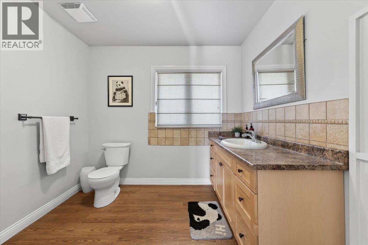 11851 221 Street, Maple Ridge, British Columbia  V2X 5S4 - Photo 25 - R3113422