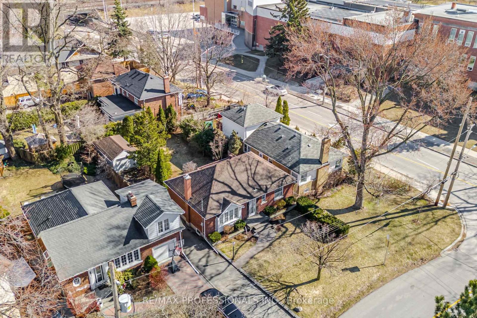 1 Loyalist Road, Toronto, Ontario  M9A 3P2 - Photo 41 - W12944794