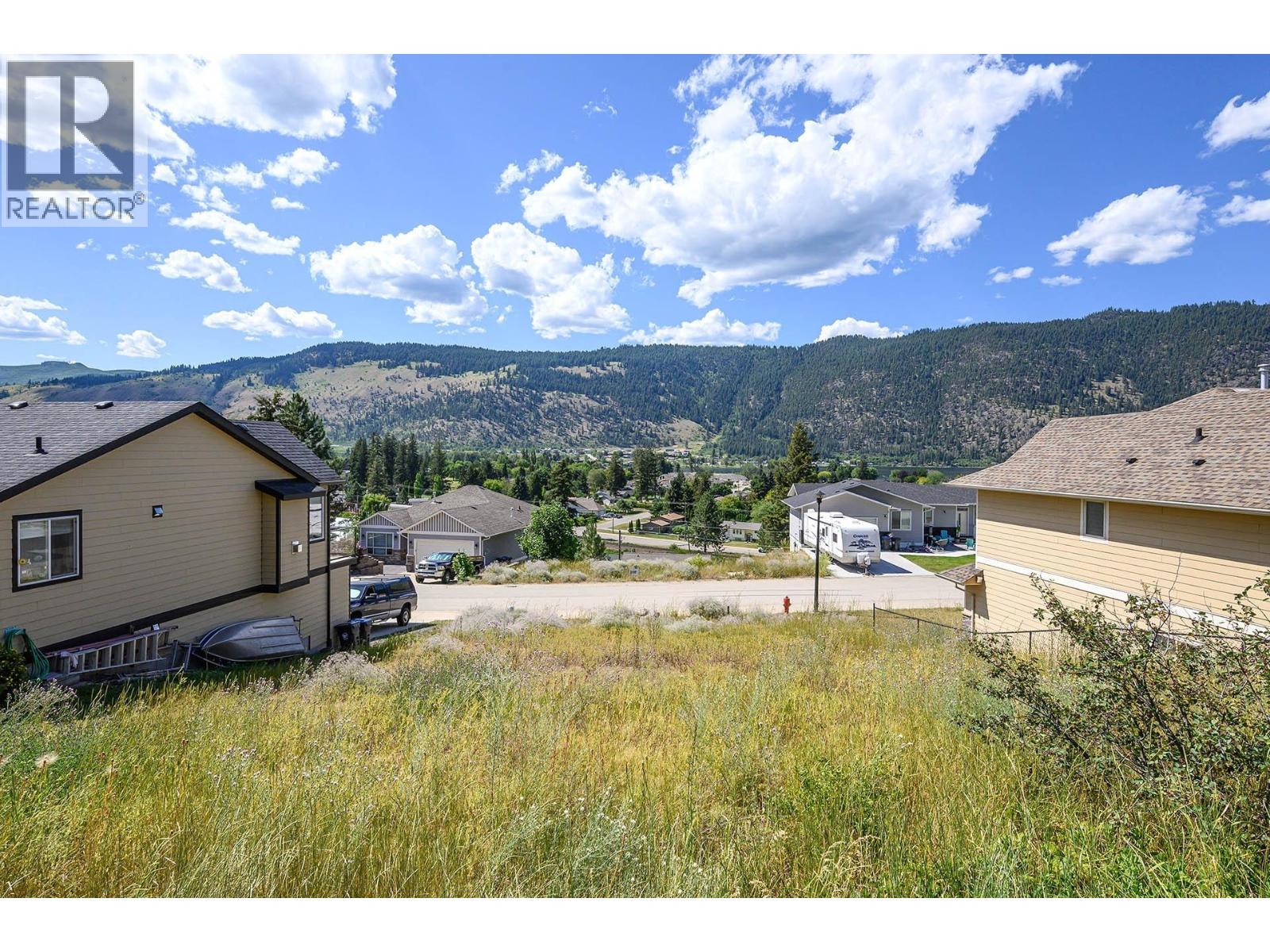 1249 Montgomery Place, Chase, British Columbia  V0E 1M0 - Photo 2 - 10384080