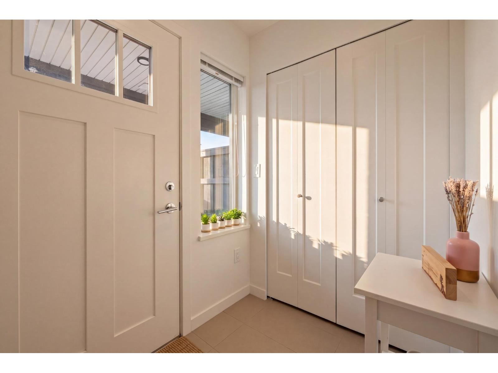 81 15255 Sitka Drive, Surrey, British Columbia  V3S 0B1 - Photo 4 - R3113703