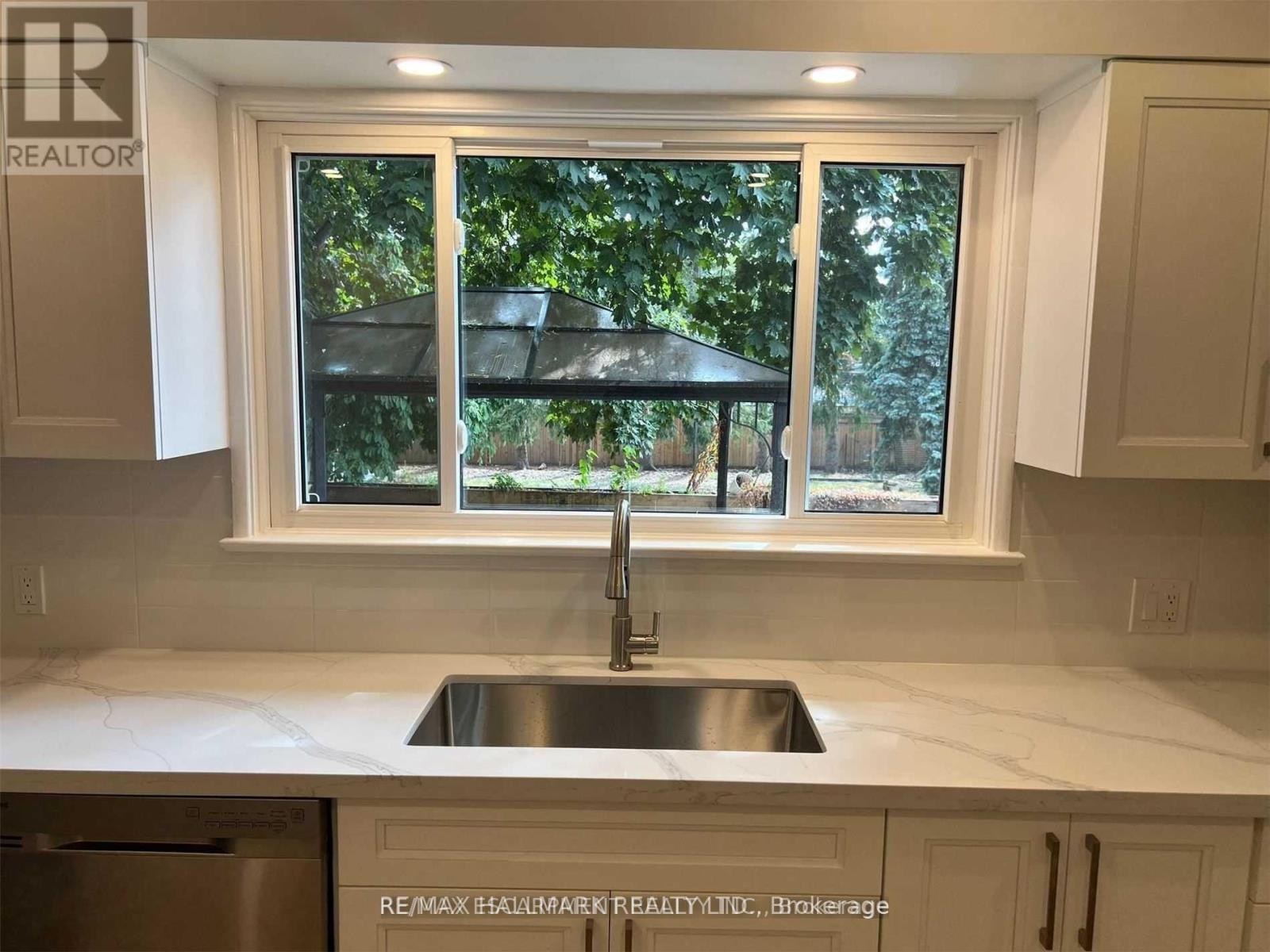 Main - 4328 New Street, Burlington, Ontario  L7L 1T5 - Photo 14 - W13022536