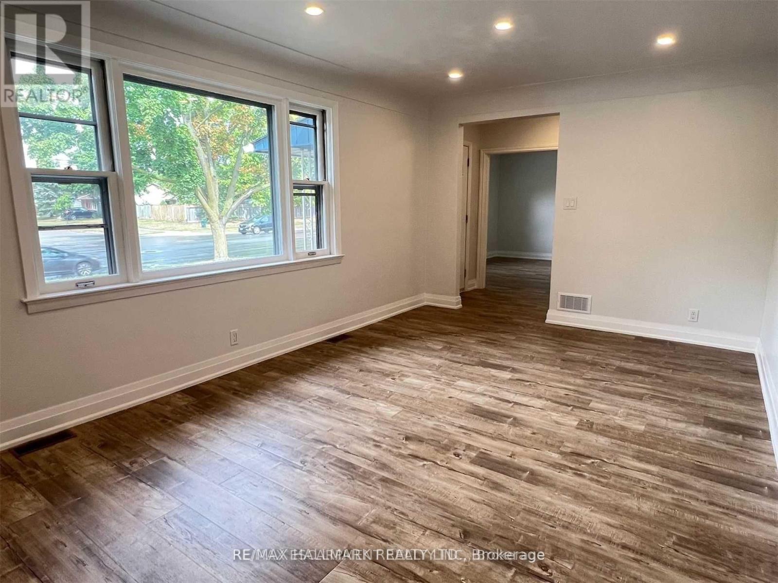 Main - 4328 New Street, Burlington, Ontario  L7L 1T5 - Photo 7 - W13022536