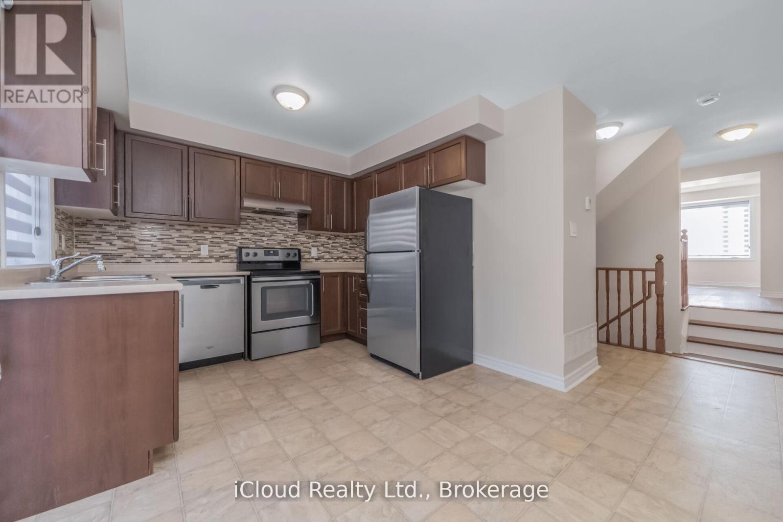 63 Spadina Road, Brampton, Ontario  L6X 4X6 - Photo 12 - W13022538