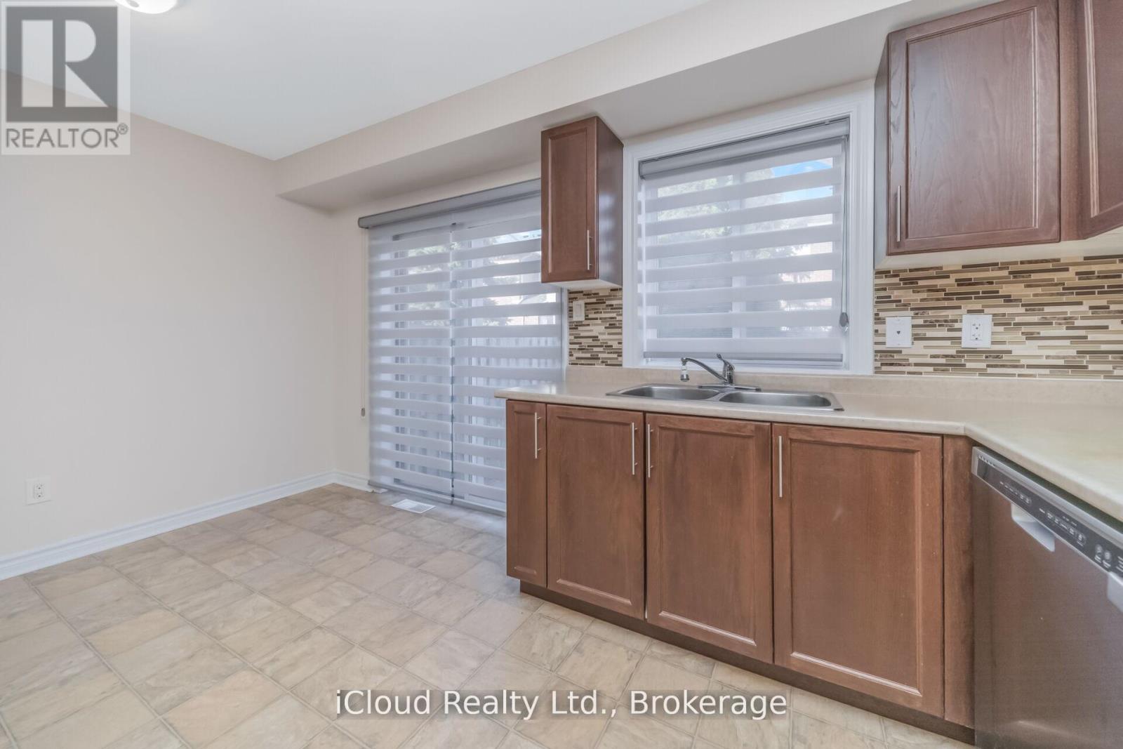 63 Spadina Road, Brampton, Ontario  L6X 4X6 - Photo 13 - W13022538