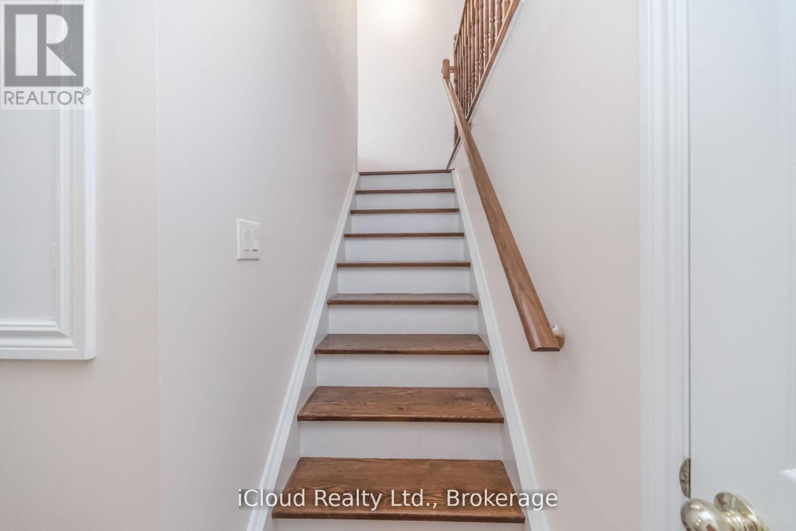 63 Spadina Road, Brampton, Ontario  L6X 4X6 - Photo 7 - W13022538