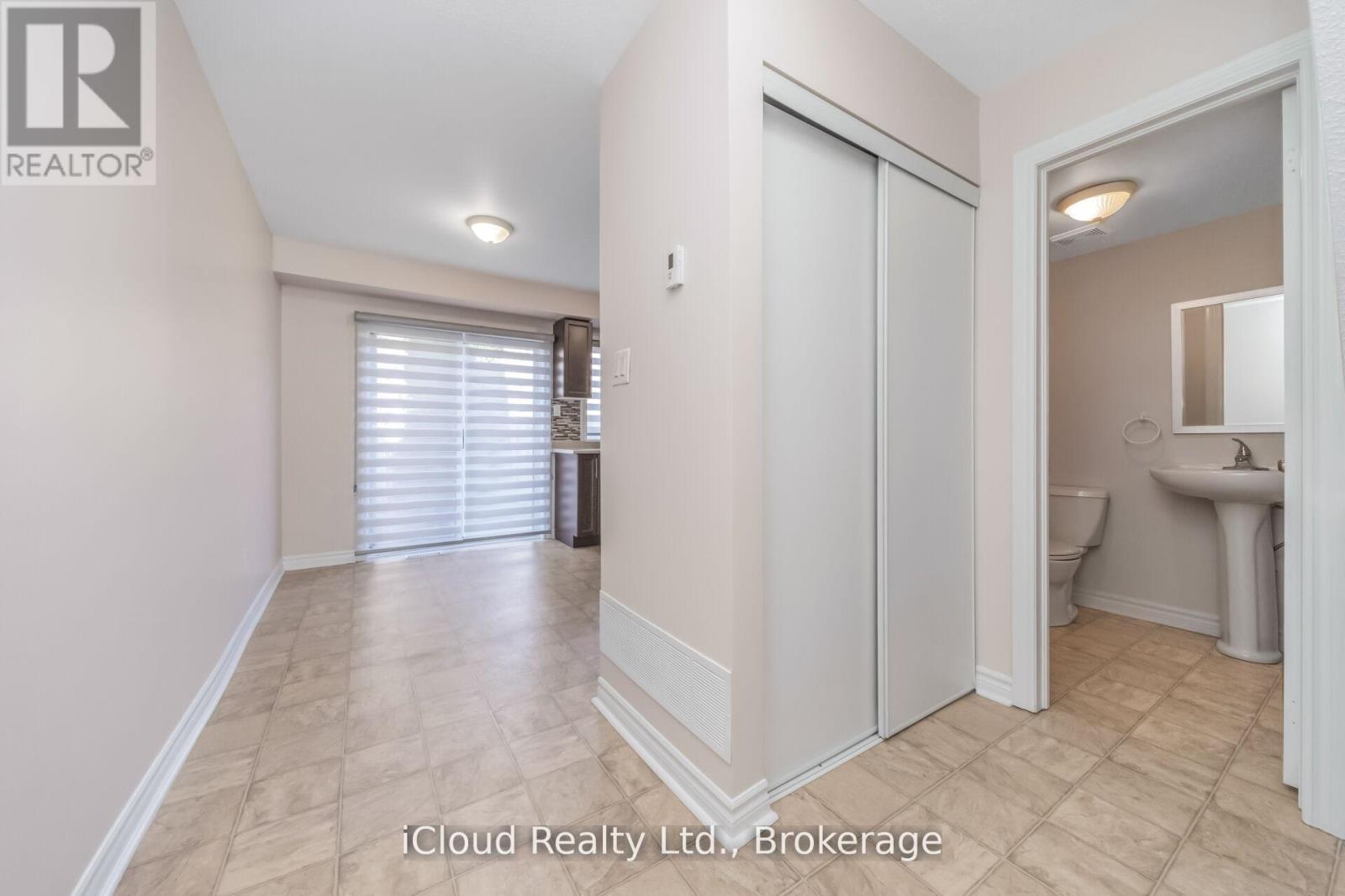 63 Spadina Road, Brampton, Ontario  L6X 4X6 - Photo 8 - W13022538