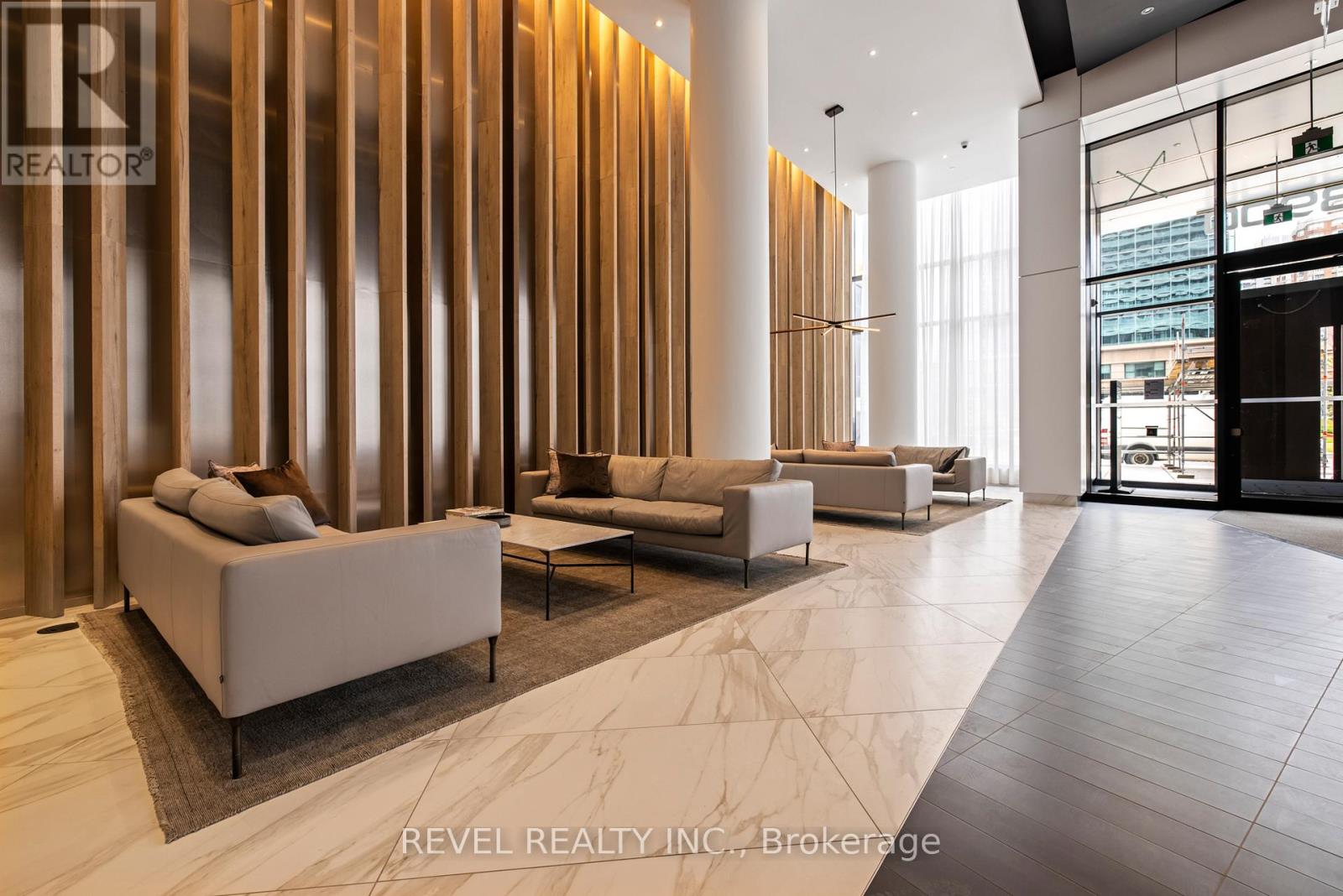 2408 - 3900 Confederation Parkway, Mississauga, Ontario  L5B 0M3 - Photo 2 - W13022548