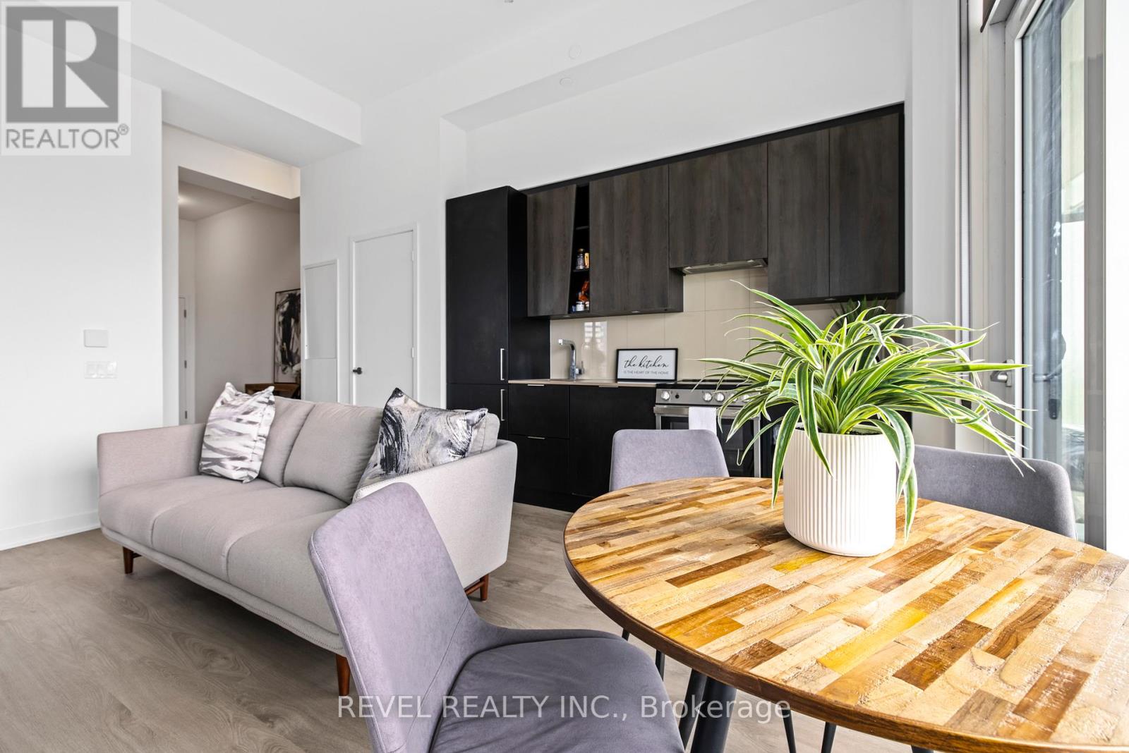 2408 - 3900 Confederation Parkway, Mississauga, Ontario  L5B 0M3 - Photo 7 - W13022548