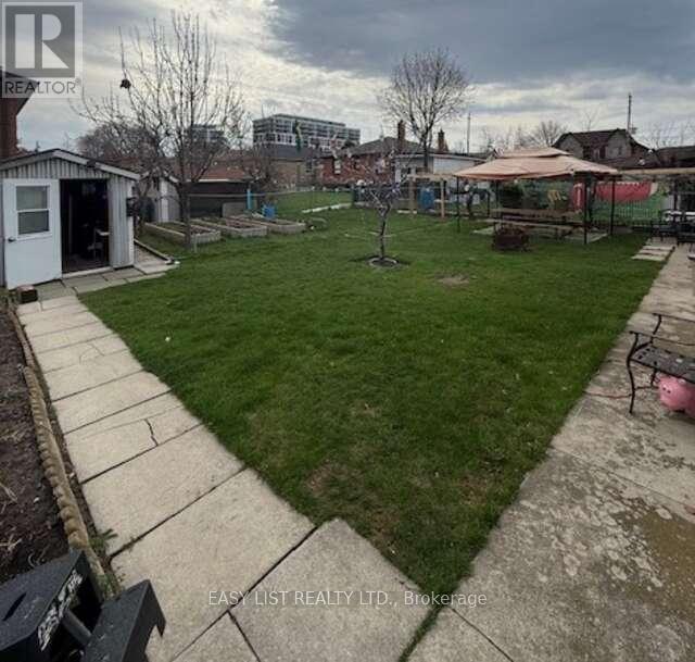 49 Blaydon Avenue, Toronto, Ontario  M3M 2E3 - Photo 21 - W13022556