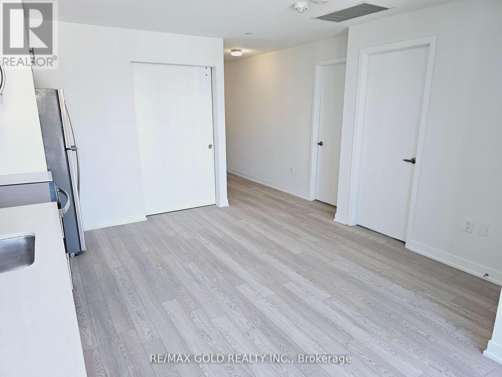 411 - 3401 Ridgeway Drive, Mississauga, Ontario  L5L 0B9 - Photo 11 - W13022574