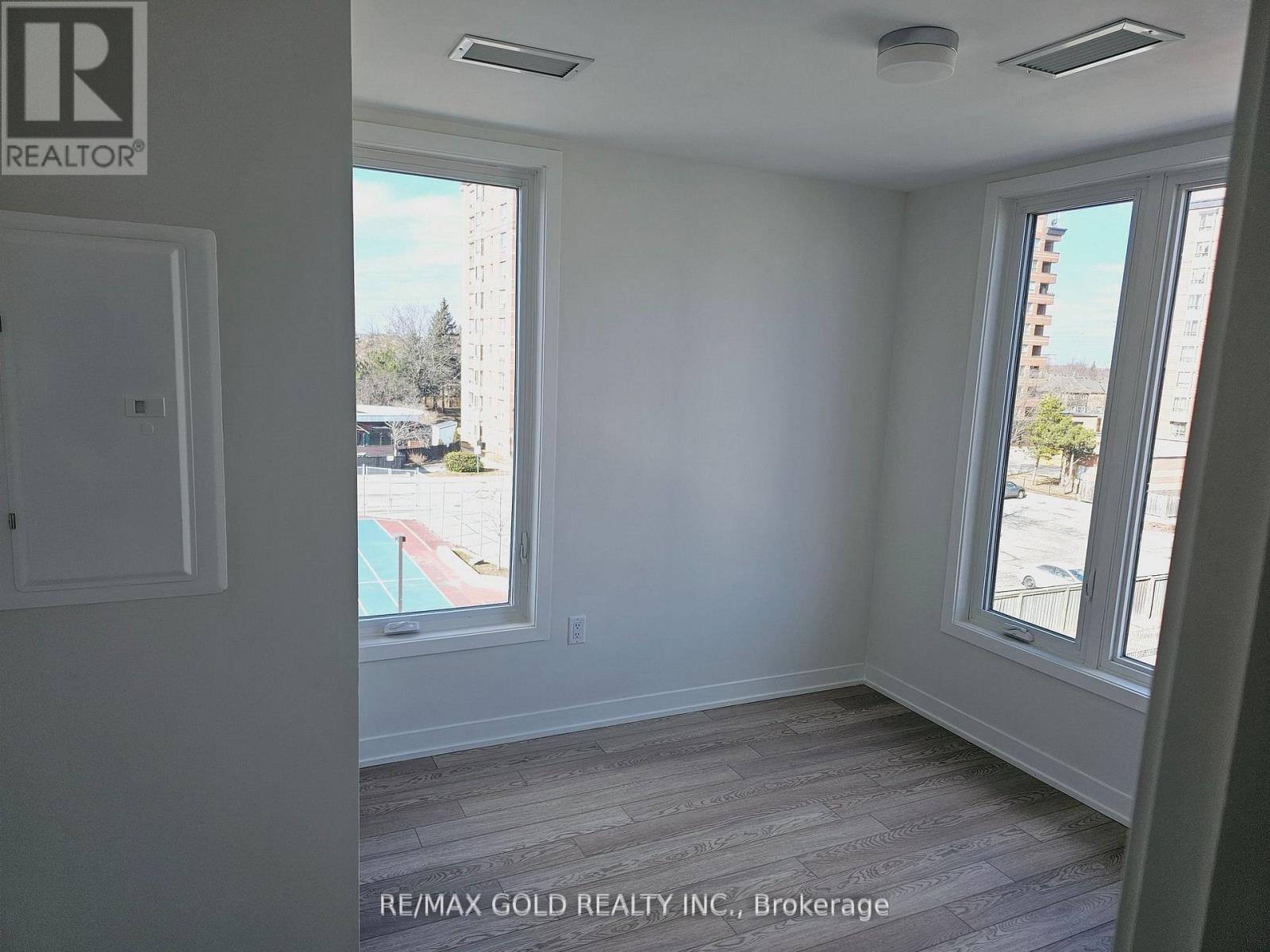 411 - 3401 Ridgeway Drive, Mississauga, Ontario  L5L 0B9 - Photo 5 - W13022574