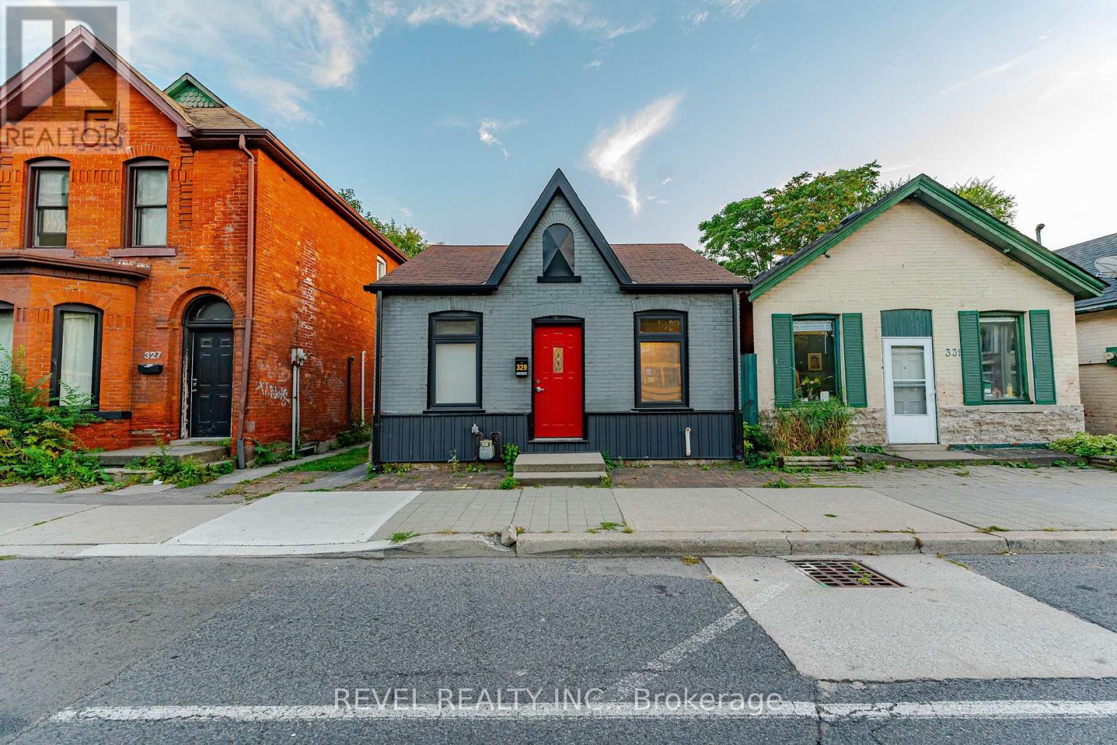 329 Main Street W, Hamilton, Ontario  L8P 1K1 - Photo 3 - X13022506