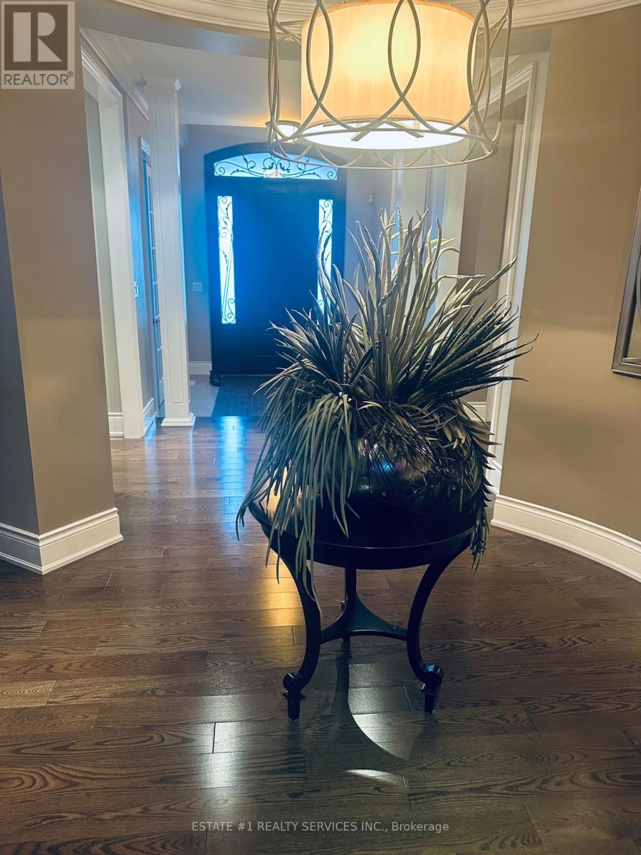 48 Beacon Hill Drive, Brampton, Ontario  L6X 0V7 - Photo 11 - W13017094