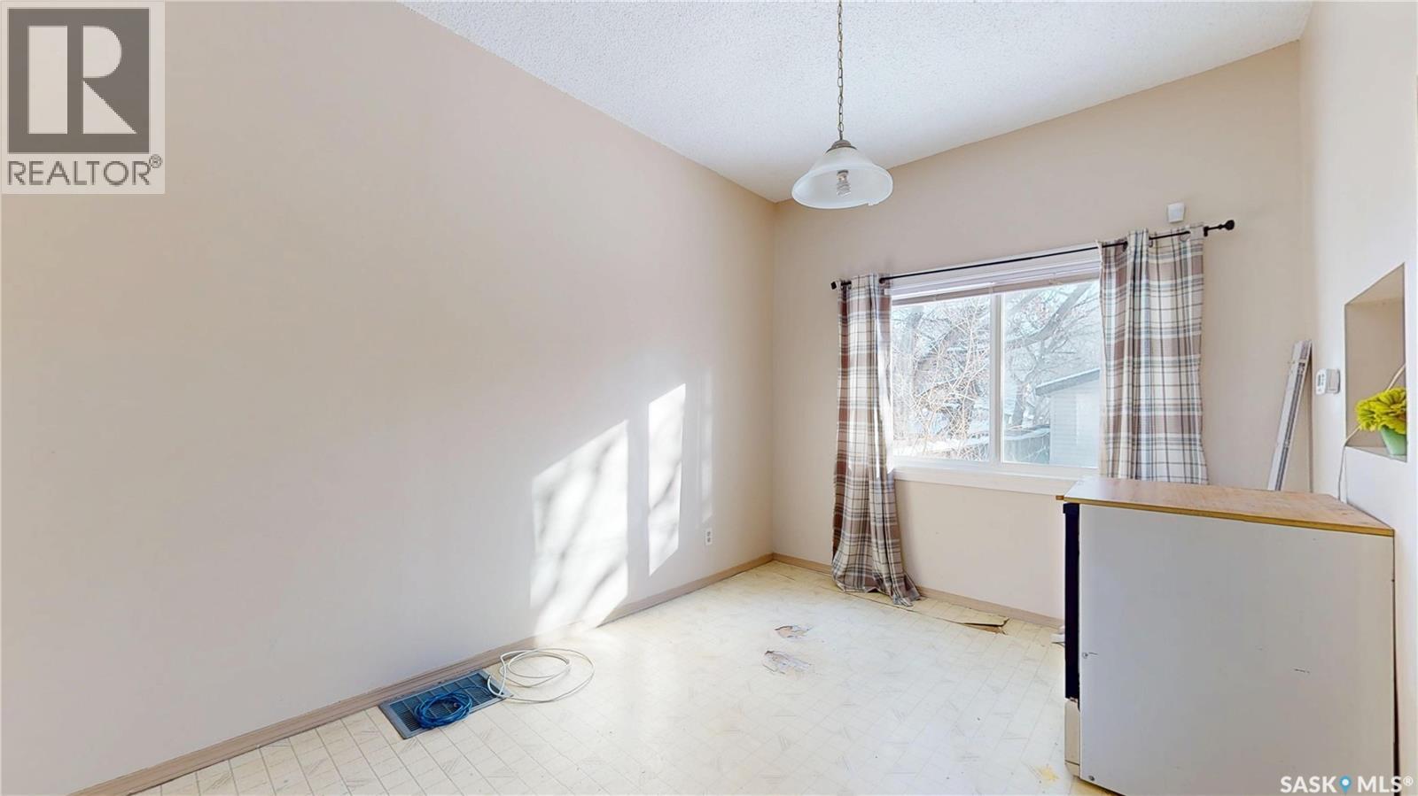 1007 Garnet Street, Regina, Saskatchewan  S4T 2X7 - Photo 10 - SK029071