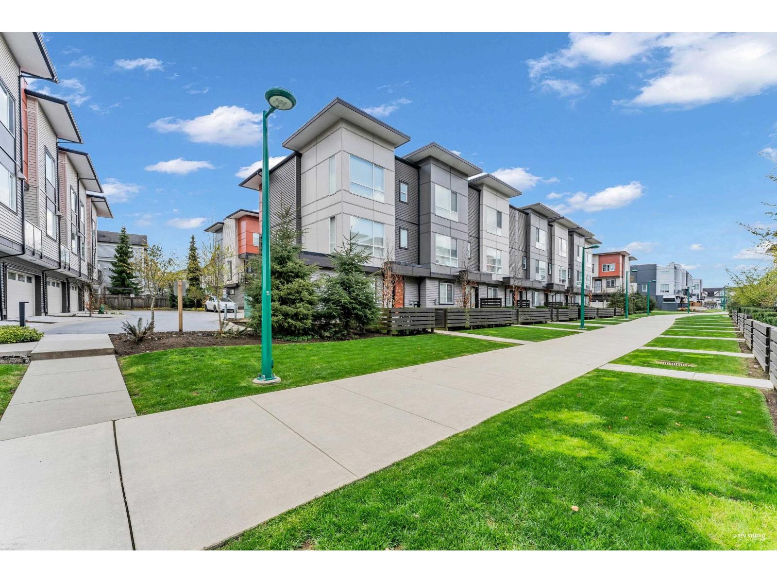 13 18887 72A AVENUE, surrey, British Columbia