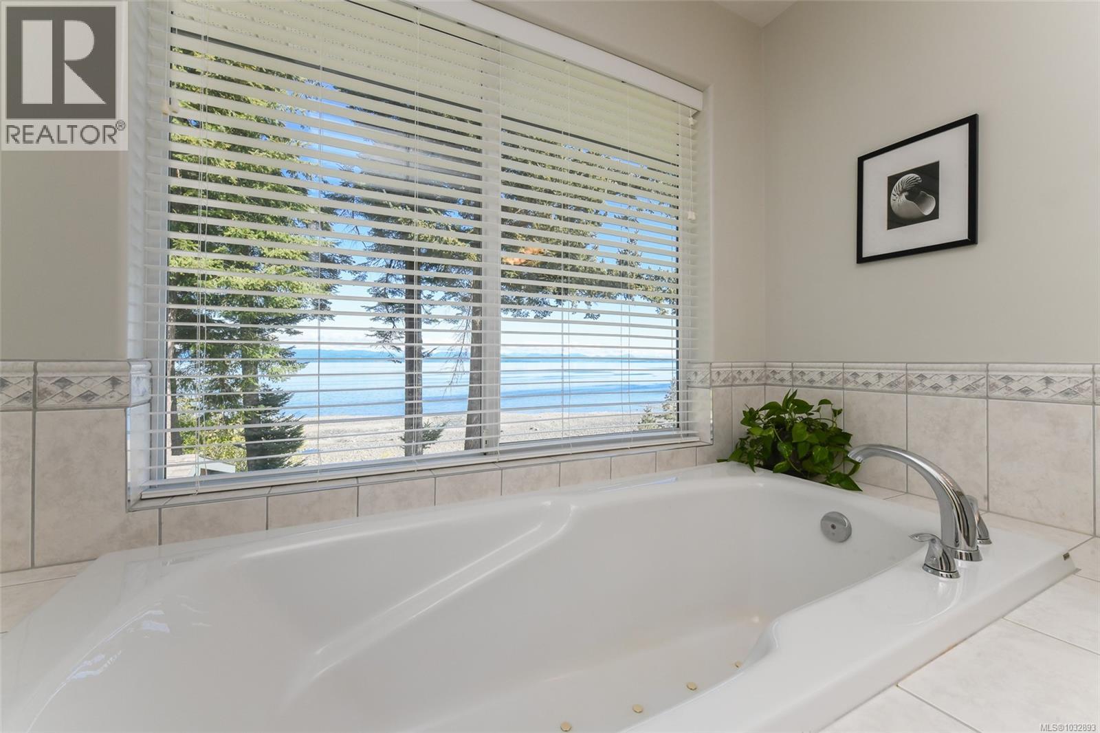 5972 Aldergrove Dr, Courtenay, British Columbia  V9J 1W2 - Photo 28 - 1032893