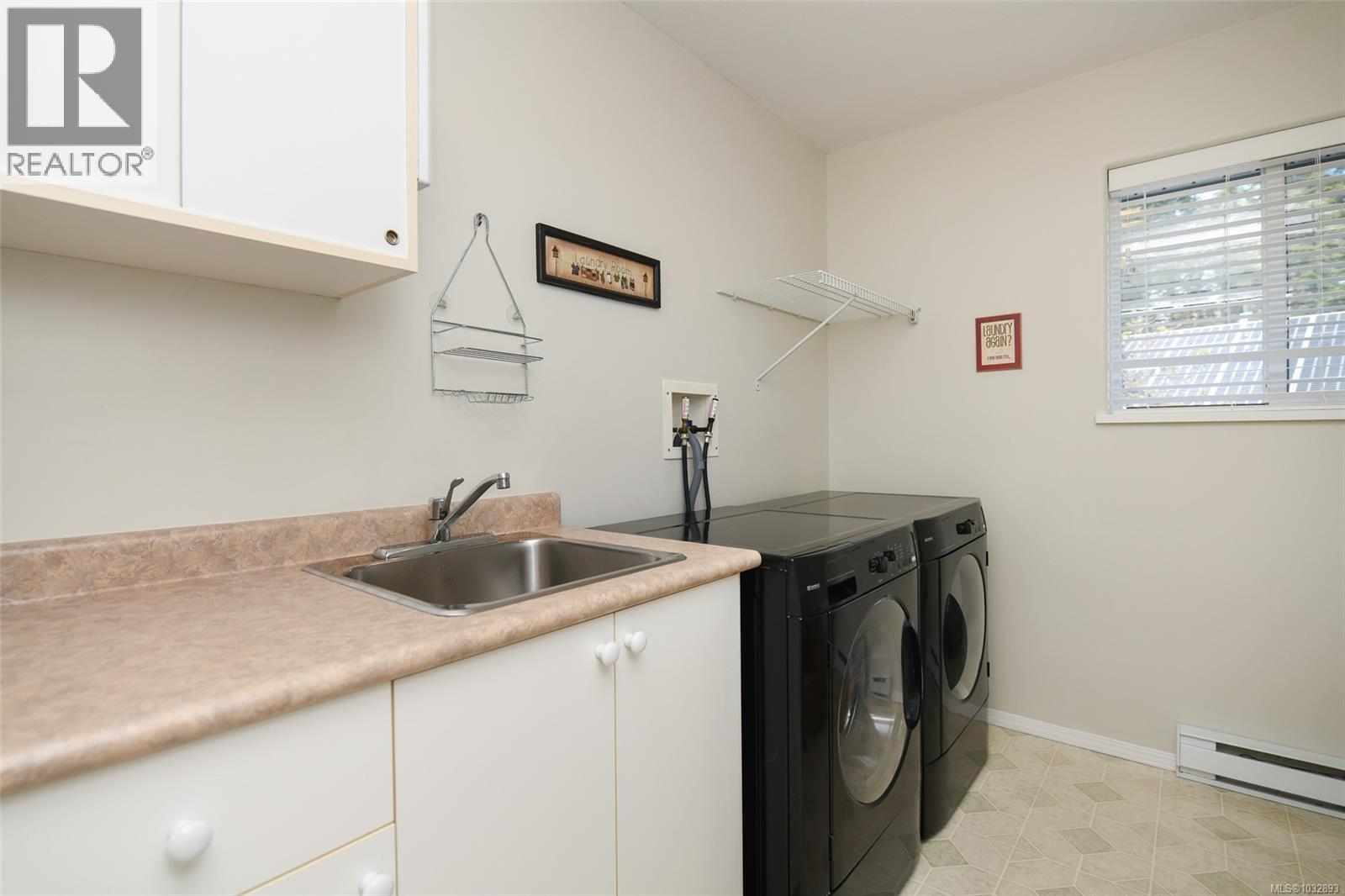 5972 Aldergrove Dr, Courtenay, British Columbia  V9J 1W2 - Photo 36 - 1032893