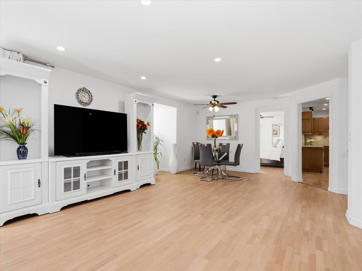 409 15621 Marine Drive, White Rock, British Columbia  V4B 1E1 - Photo 7 - R3113151