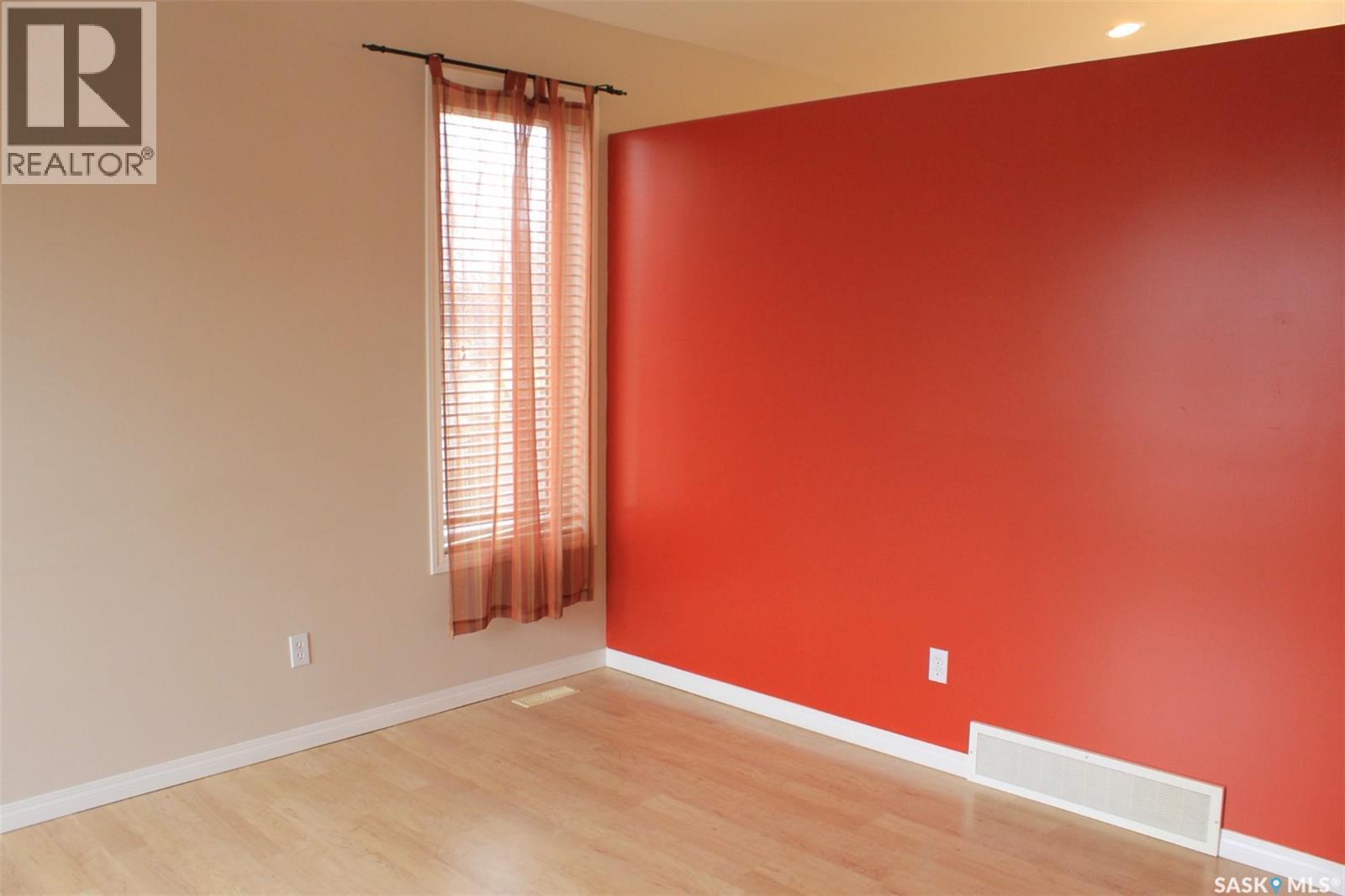 218 802 Heritage Crescent, Saskatoon, Saskatchewan  S7H 5T3 - Photo 10 - SK033470